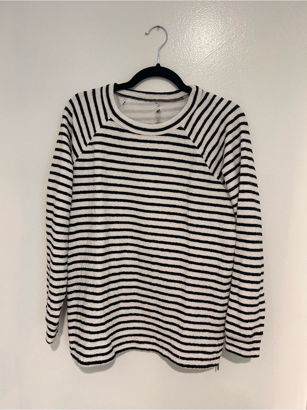 Lou & Grey Striped Black & White Women's Crewneck Sweater